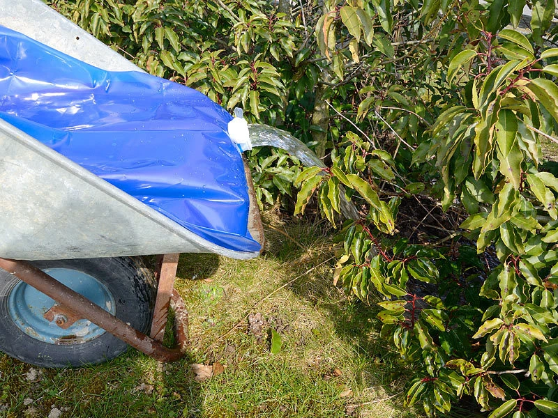 AGT Wassersack:Wasserbehälter Für Die Schubkarre, 80 Liter – Bild 5