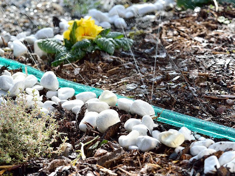 Royal Gardineer Schlauch Mit Löchern:Schlauch-Regner Zur Garten-Bewässerung, Flach, 7,5 M – Bild 3