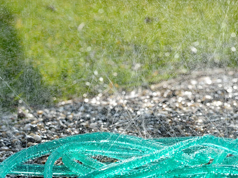 Royal Gardineer Schlauch Mit Löchern:Schlauch-Regner Zur Garten-Bewässerung, Flach, 7,5 M – Bild 4